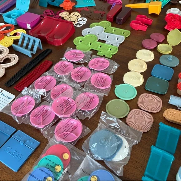 HUGE LOT - VINTAGE TUPPERWARE